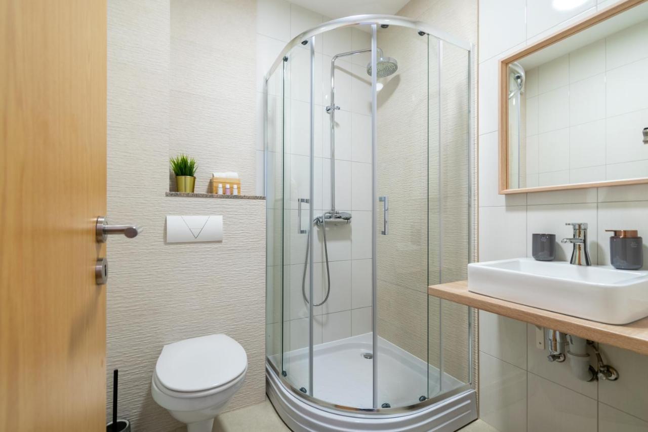 Apartmani Eterovic Baška Voda المظهر الخارجي الصورة